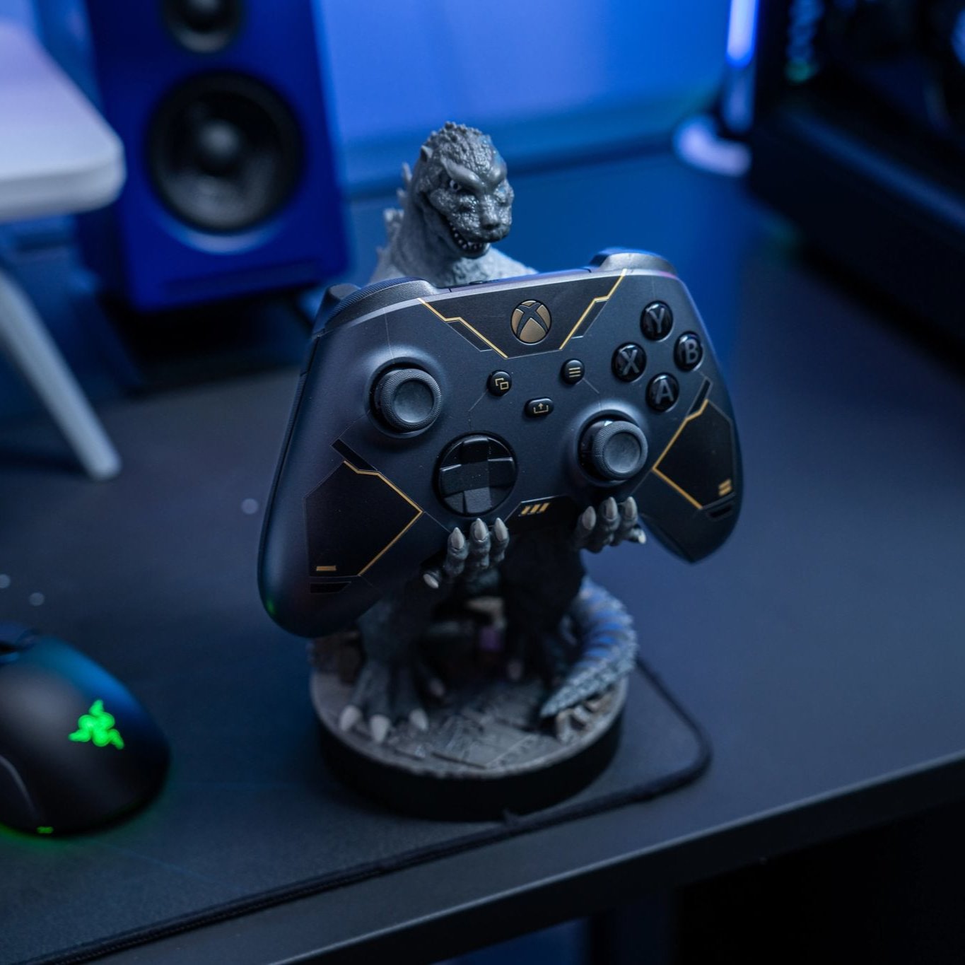 Toho: Gojira (City Destroyer) Cable Guys Original Controller and Phone Holder - EXG Pro