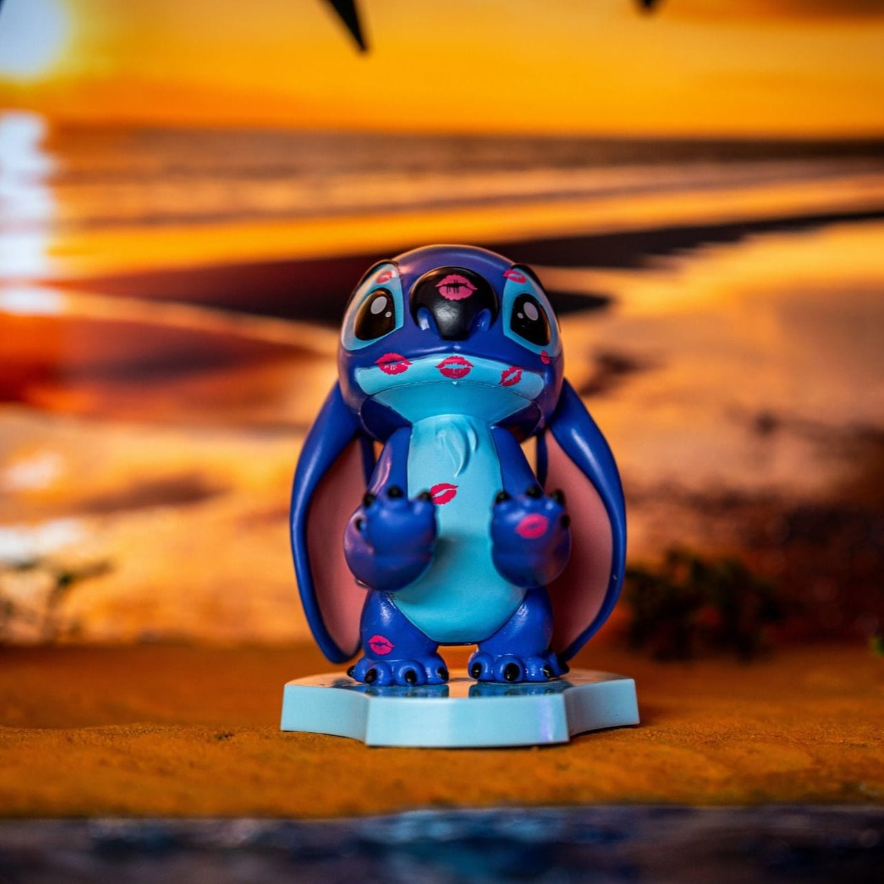 Lilo & Stitch: Loved Up Stitch Holdems, Mini Collectibles With a Twist - EXG Pro