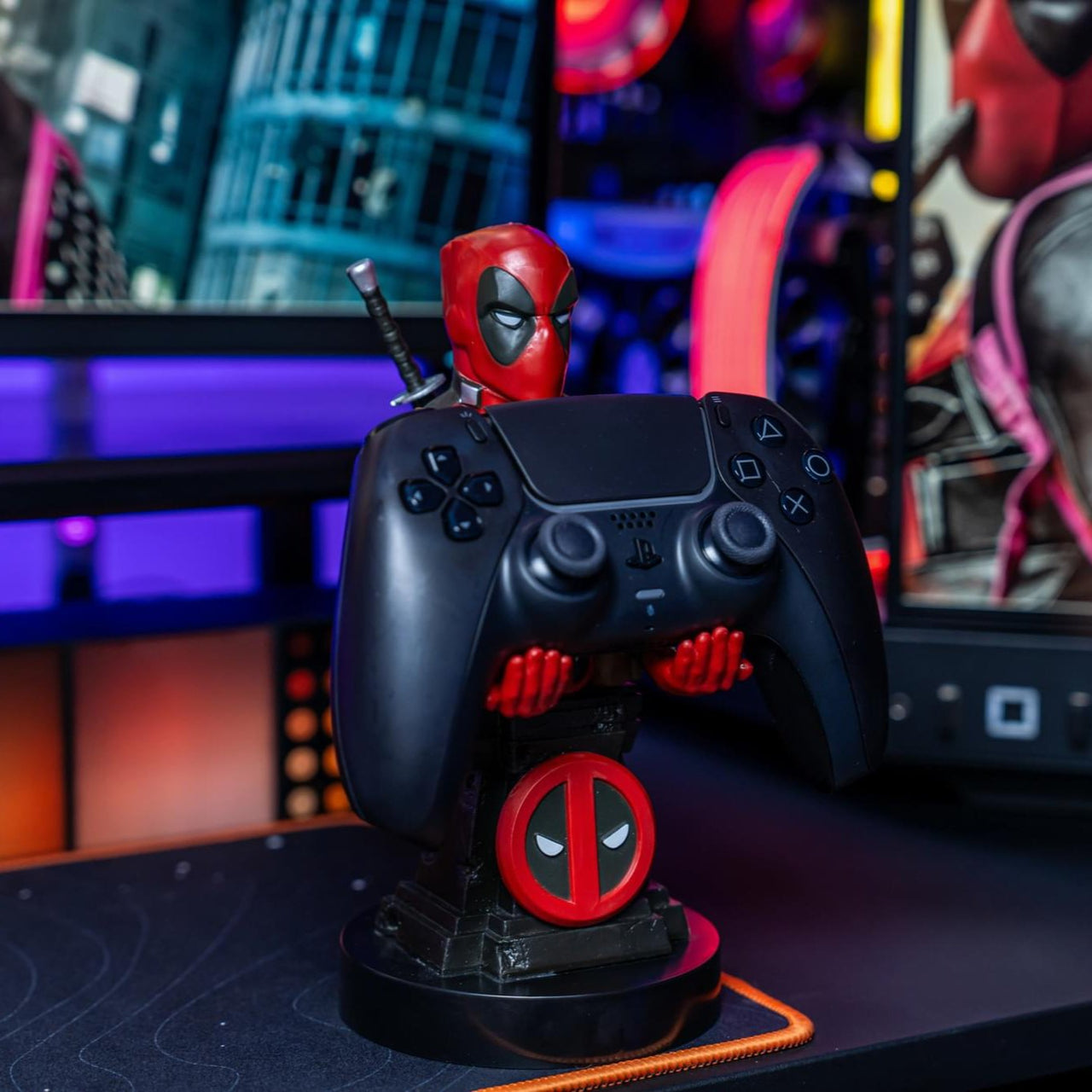 Marvel: Deadpool Plinth Cable Guys Original Controller and Phone Holder - EXG Pro