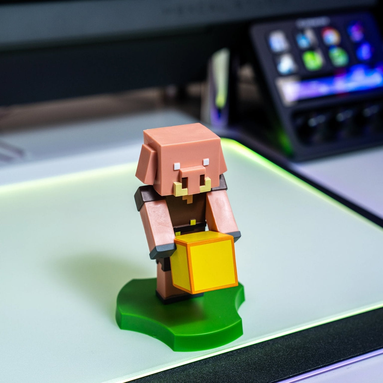 Minecraft Mini Stand Minecraft: Piglin Holdems, Mini Cable Guys Phone Stand and Device ...