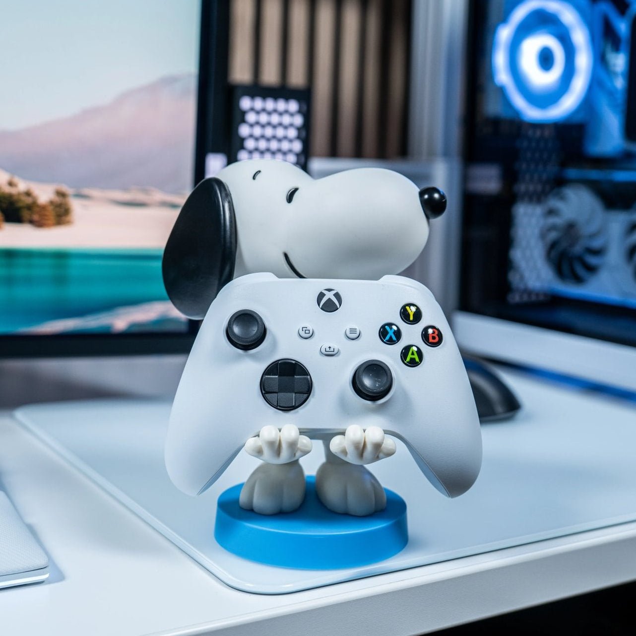 Snoopy Controller Holder & Phone Stand – Peanuts, Cable Guys - EXG Pro