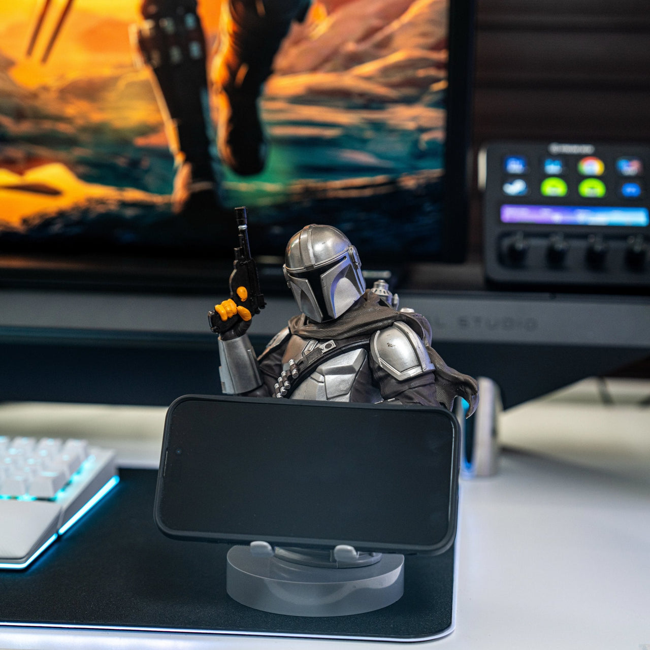 Star Wars: The Mandalorian Cable Guys Phone Stand and Controller Holder - EXG Pro