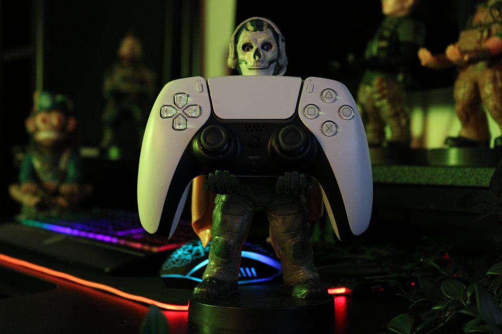 Ghost Warzone Cable Guy Phone and Controller Holder
