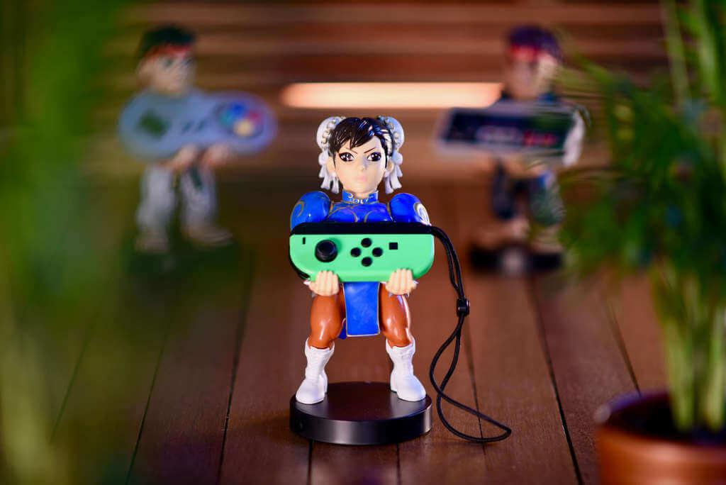 Chun-Li Cable Guy Phone and Controller Holder